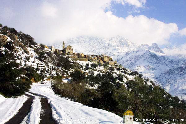 Montemaggiore sous la neige